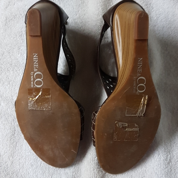 Size 7 Nine and Co. By Nine West wedge sandal - Picture 5 of 7